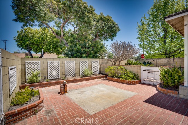 Detail Gallery Image 20 of 38 For 5639 E Spring St, Long Beach,  CA 90808 - 3 Beds | 1 Baths