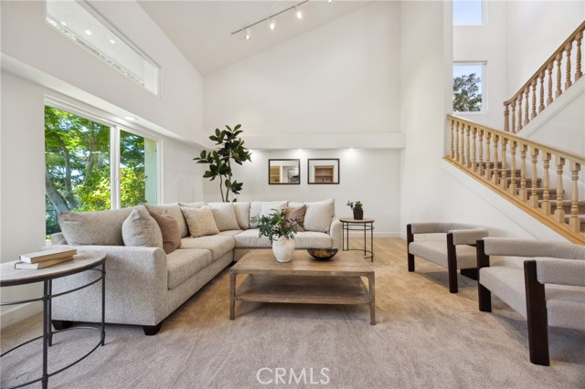 993 Las Palmas Way, San Luis Obispo CA: https://media.crmls.org/medias/df5bf5ed-0d5f-442f-ae18-db3abff68783.jpg