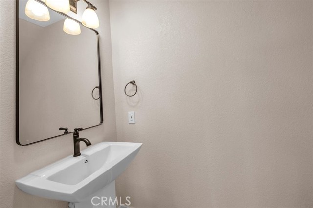 Detail Gallery Image 11 of 23 For 8393 Amapoa, Atascadero,  CA 93422 - 3 Beds | 2/1 Baths