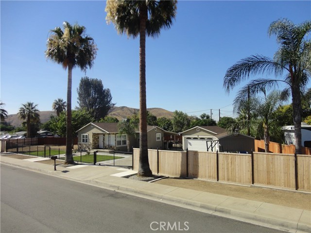 1675 Sheridan Rd, San Bernardino, CA 92407