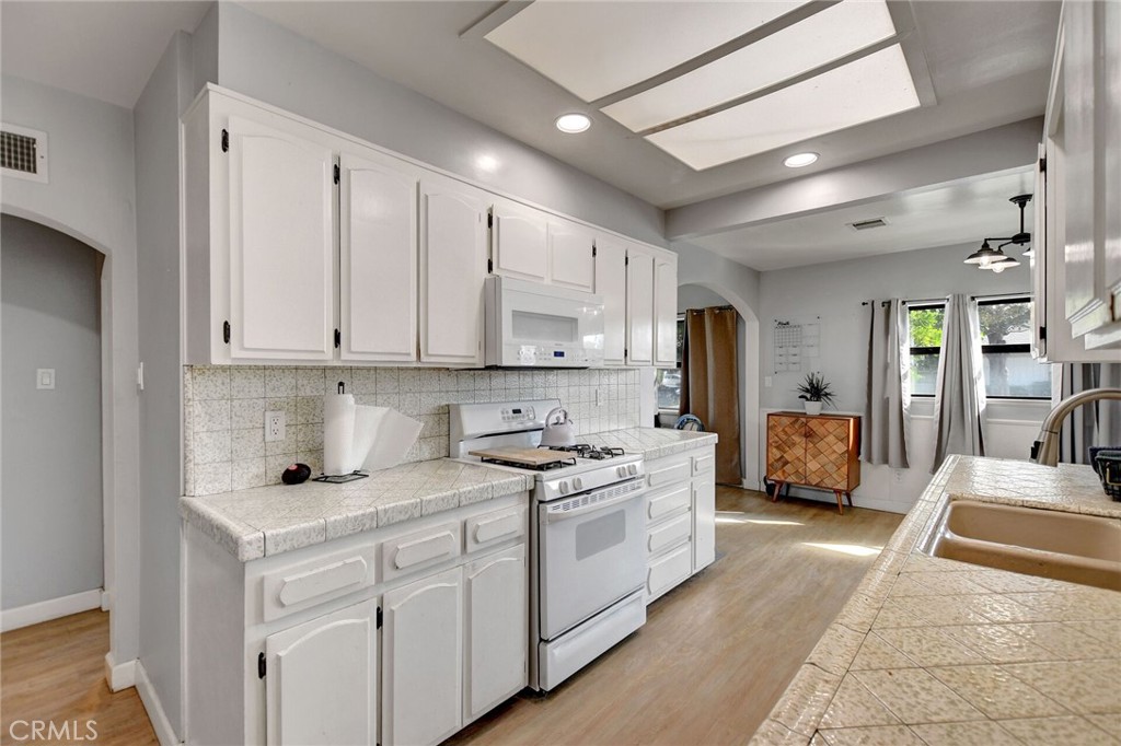 Df5E07D1 D3E6 47E5 Bc32 82E02Dc7E01B 1223 Charvers, Glendora, Ca 91740 &Lt;Span Style='BackgroundColor:transparent;Padding:0Px;'&Gt; &Lt;Small&Gt; &Lt;I&Gt; &Lt;/I&Gt; &Lt;/Small&Gt;&Lt;/Span&Gt;