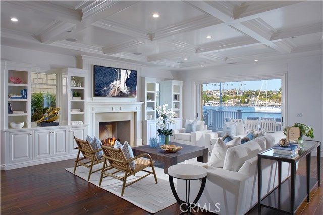 Detail Gallery Image 9 of 58 For 2226 Channel Rd, Newport Beach,  CA 92661 - 5 Beds | 5/1 Baths