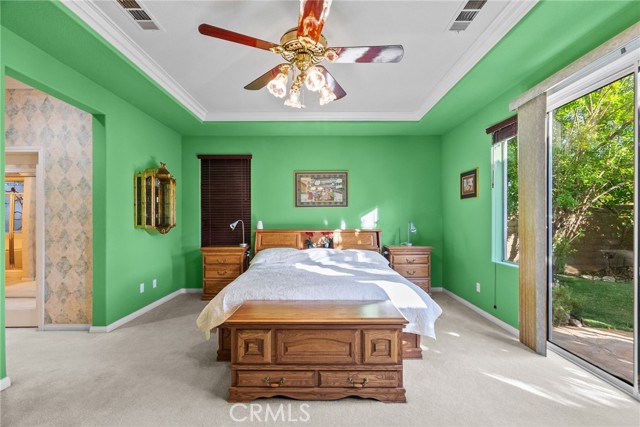 22440 Skylake Place, Saugus CA: https://media.crmls.org/medias/df5e6a68-157f-4631-81a6-402e30ea01f5.jpg