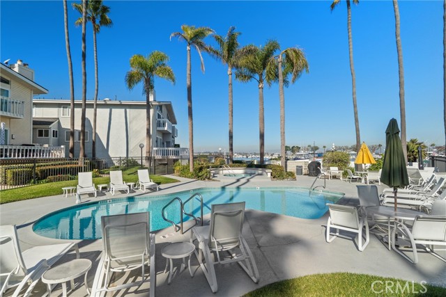 Detail Gallery Image 30 of 35 For 2872 Coast Cir #303,  Huntington Beach,  CA 92649 - 2 Beds | 2 Baths