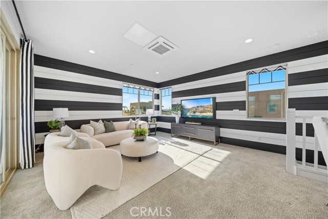 Detail Gallery Image 35 of 49 For 107 Interval, Irvine,  CA 92618 - 3 Beds | 2/2 Baths