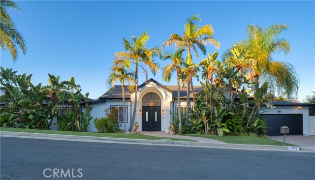 Detail Gallery Image 5 of 29 For 17237 Luverne Pl, Encino,  CA 91316 - 4 Beds | 3 Baths