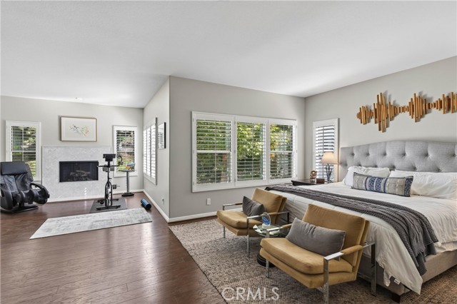 24255 Hillhurst photo 23