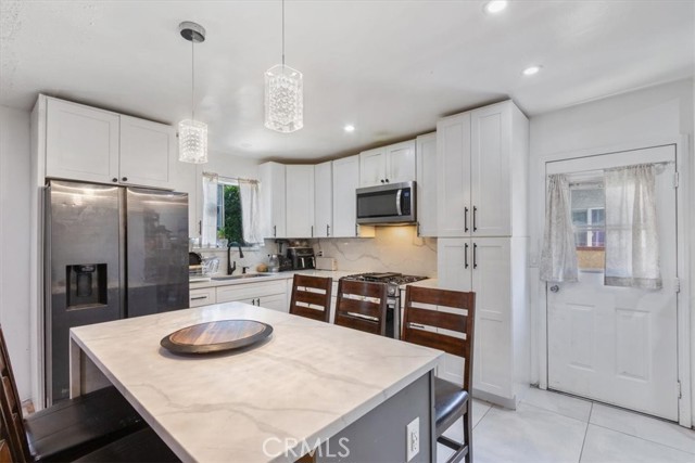 13273 Sunburst Street, Pacoima CA: https://media.crmls.org/medias/df607c45-24be-48ff-aa02-83d5a45d878c.jpg