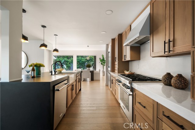 Detail Gallery Image 23 of 42 For 22 Rue Cannes, Newport Beach,  CA 92660 - 2 Beds | 2 Baths