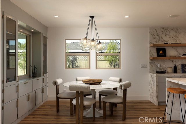 Detail Gallery Image 5 of 37 For 212 E 19th St, Costa Mesa,  CA 92627 - 5 Beds | 4 Baths