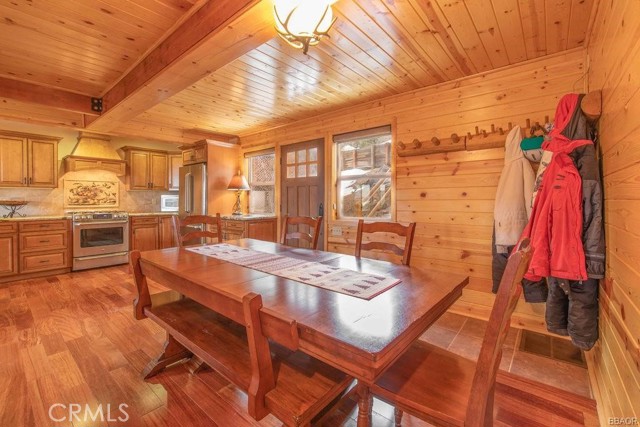 Detail Gallery Image 24 of 43 For 43478 Sheephorn Rd, Big Bear Lake,  CA 92315 - 3 Beds | 2 Baths