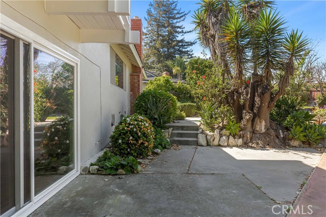 Detail Gallery Image 8 of 16 For 5602 Sunmist Dr, Rancho Palos Verdes,  CA 90275 - 3 Beds | 3 Baths