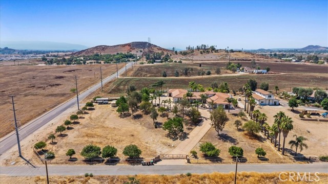 29935 Maxine Lane, Menifee CA: https://media.crmls.org/medias/df644f1c-351e-49d2-86c0-11836ed7a209.jpg