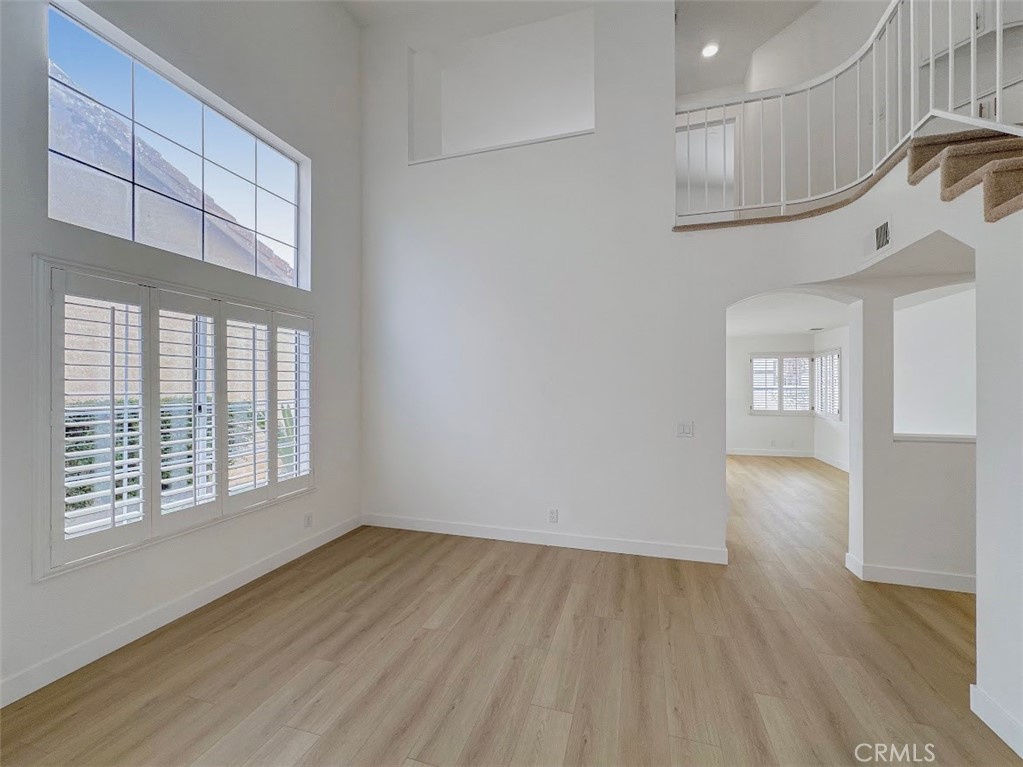 MLS #OC25280455 image #9