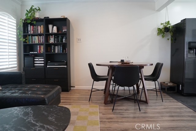 https://media.crmls.org/medias/df6757e8-160b-4f3e-912a-ee29bf0a25c6.jpg?preset=X-Large
