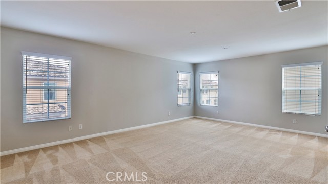 1748 Yvonne Court, Riverside CA: https://media.crmls.org/medias/df69702b-39f5-4b9d-9899-c8abb7d1631f.jpg