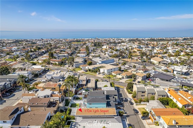 1124 11th Street, Hermosa Beach, California 90254, 3 Bedrooms Bedrooms, ,2 BathroomsBathrooms,Residential,Sold,11th,SB23029255