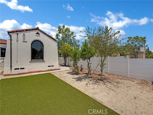 13251 Pinney Street, Pacoima CA: https://media.crmls.org/medias/df6affa2-fd04-493e-ace7-fcd36ed6da03.jpg