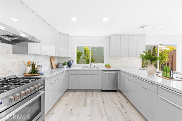 Detail Gallery Image 22 of 55 For 39 Cape Cod, Irvine,  CA 92620 - 4 Beds | 3 Baths