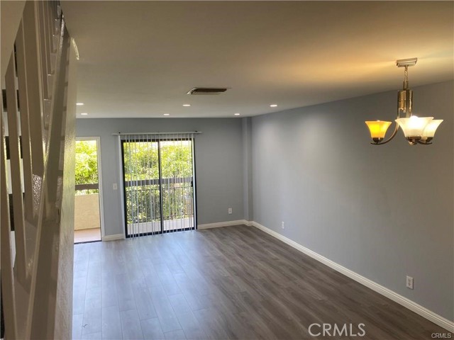 Detail Gallery Image 7 of 25 For 1022 Irving Ave #5,  Glendale,  CA 91201 - 2 Beds | 2/1 Baths