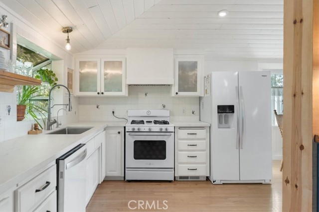 8791 Fox Street, Los Molinos CA: https://media.crmls.org/medias/df6cb276-ff3b-479b-8777-33cad80ca734.jpg