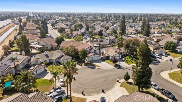 Detail Gallery Image 37 of 39 For 9711 Touchstone, Bakersfield,  CA 93311 - 6 Beds | 3 Baths