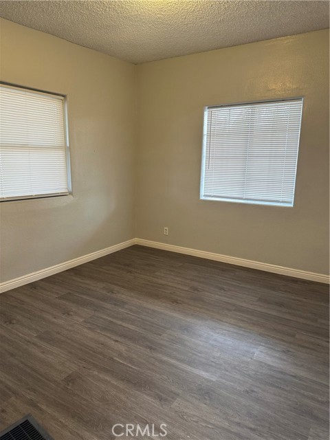 Detail Gallery Image 19 of 28 For 125 Sparks St, Bakersfield,  CA 93307 - 3 Beds | 2 Baths