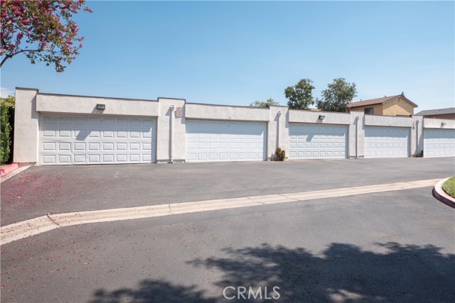 1150 W Phillips Street, Ontario CA: https://media.crmls.org/medias/df6e5ee5-c98a-431e-8c44-1b0e02b4237b.jpg