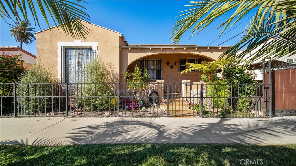 4817 Ferndale Street, Los Angeles, CA 90016
