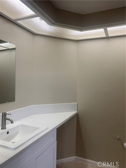 10852 Walnut Street, Los Alamitos CA: https://media.crmls.org/medias/df6e9fe7-d917-4a8d-9d9e-95cd8694d5b3.jpg