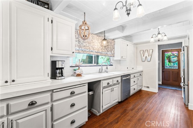 235 Bret Harte Road, Lake Arrowhead CA: https://media.crmls.org/medias/df6f695c-93e2-4ac1-9e81-02994ae0f416.jpg