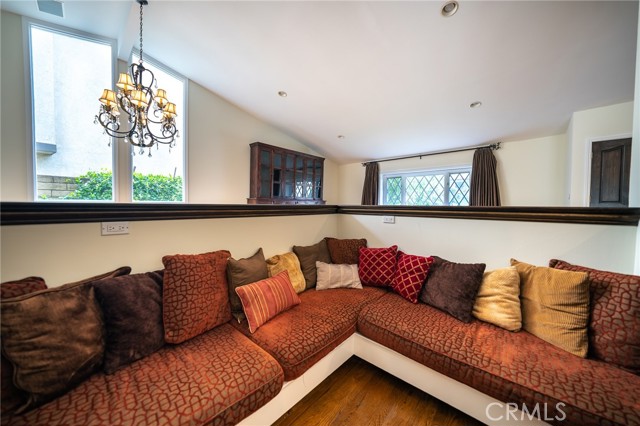 Detail Gallery Image 14 of 46 For 18337 Chatham Ln, Porter Ranch,  CA 91326 - 4 Beds | 2/1 Baths
