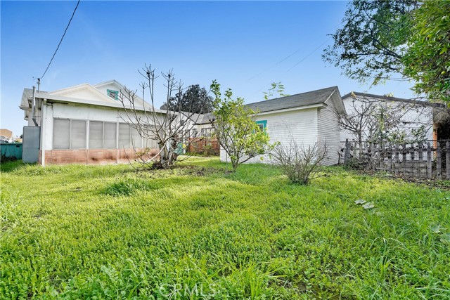 Detail Gallery Image 34 of 35 For 4239 South Raymond Avenue, Los Angeles,  CA 90037 - 2 Beds | 1 Baths