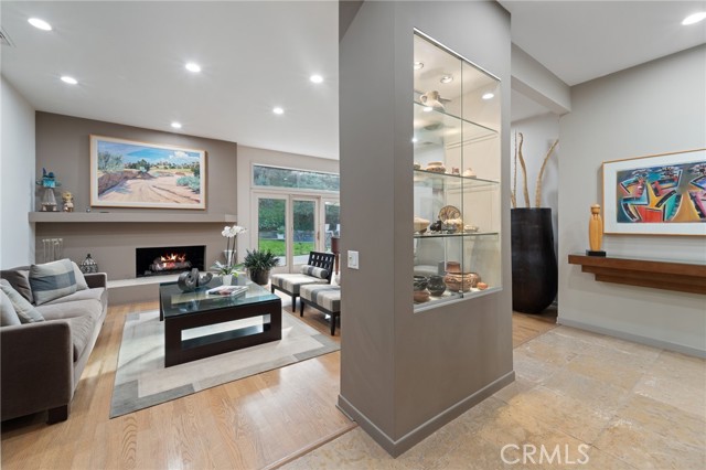 Detail Gallery Image 10 of 54 For 3601 Cananea, Encino,  CA 91436 - 6 Beds | 5/1 Baths