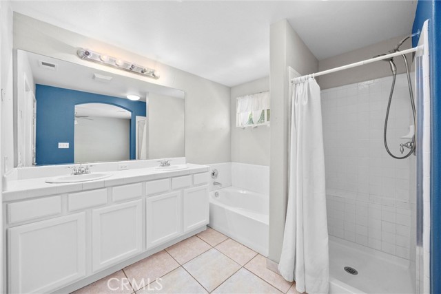 12200 Verdelho Avenue, Bakersfield CA: https://media.crmls.org/medias/df7076bf-18b2-4545-8a23-22896ac769ad.jpg