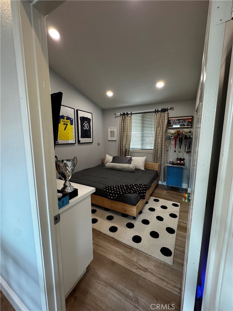 MLS #OC25241237 image #15