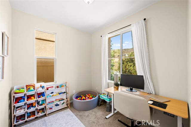 27620 Desert Gold Court, Murrieta CA: https://media.crmls.org/medias/df713e55-eab0-44f6-a20c-c6ff1776ed53.jpg