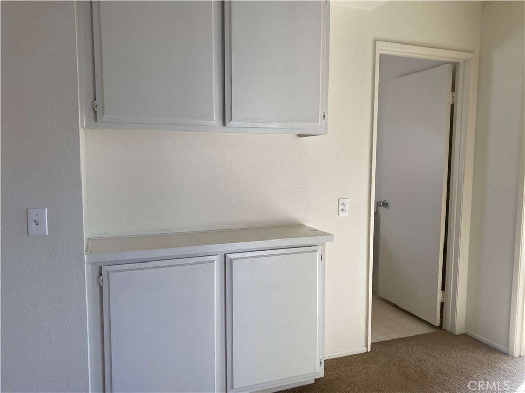https://media.crmls.org/medias/df715546-47ff-4638-a8ce-dd94493f619a.jpg?preset=X-Large