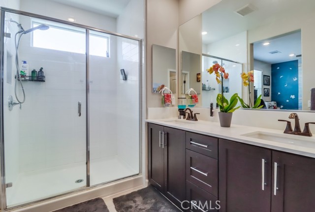 1905 Soho Lane, Chula Vista CA: https://media.crmls.org/medias/df715b69-4cdd-4c03-ac2b-74b9b4069783.jpg