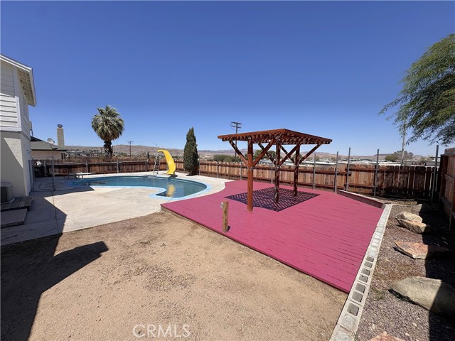 417 Fenoak Drive, Barstow CA: https://media.crmls.org/medias/df71df0c-95a4-409f-8425-268270438fcb.jpg