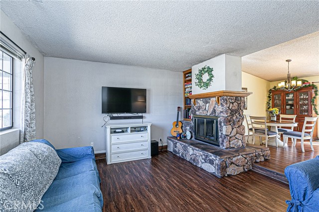 Detail Gallery Image 5 of 37 For 720 Blue Ridge Dr, Santa Maria,  CA 93455 - 3 Beds | 2 Baths
