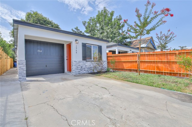 1964 E 114th Street, Los Angeles CA: https://media.crmls.org/medias/df72c221-47b0-4367-a1d0-935214054062.jpg