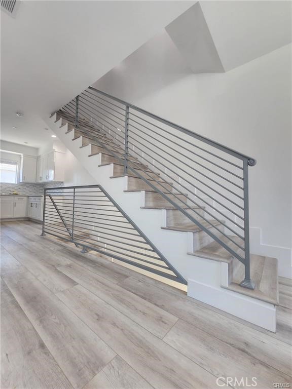 Detail Gallery Image 11 of 23 For 11918 Dehougne #2,  North Hollywood,  CA 91605 - 4 Beds | 3 Baths