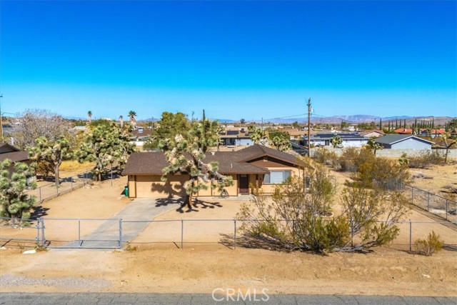 Detail Gallery Image 1 of 47 For 57862 Canterbury St, Yucca Valley,  CA 92284 - 3 Beds | 2 Baths