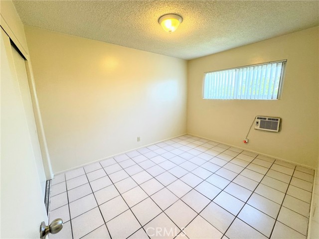 1026 W Granada Court, Ontario CA: https://media.crmls.org/medias/df758a0b-24a5-4e6b-beec-b06b831a944e.jpg