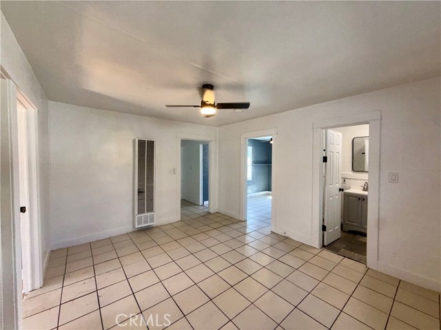 Detail Gallery Image 12 of 40 For 1270 S Indiana, East Los Angeles,  CA 90023 - 2 Beds | 1 Baths