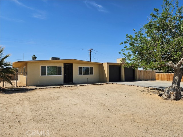 Detail Gallery Image 2 of 36 For 5734 Wainwright Ave, Twentynine Palms,  CA 92277 - 3 Beds | 2 Baths