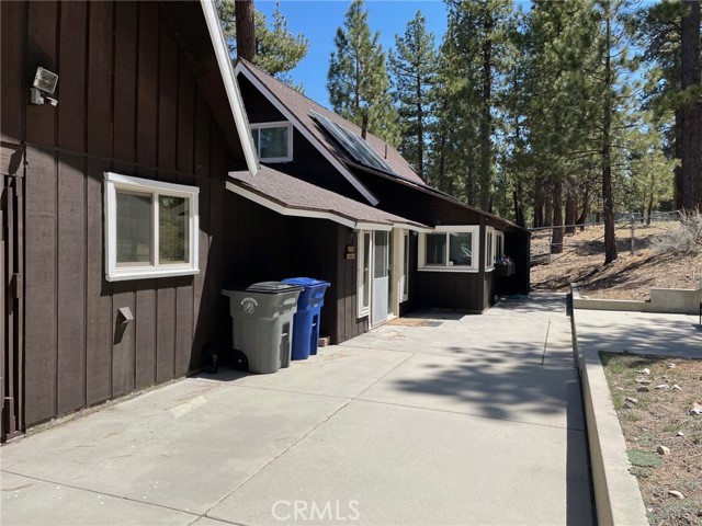 Detail Gallery Image 15 of 29 For 320 Starvation Flats Rd, Big Bear Lake,  CA 92315 - 4 Beds | 2 Baths
