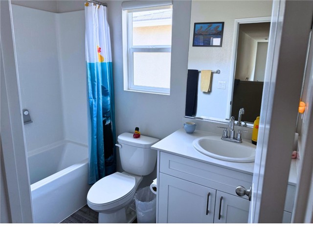 31832 Gimbal Way, Winchester CA: https://media.crmls.org/medias/df77a4b0-53ba-4772-a224-8ef9ae824955.jpg