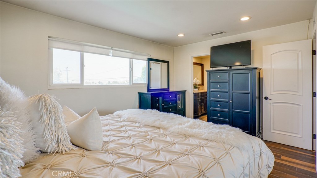 MLS #IV25097289 img 28